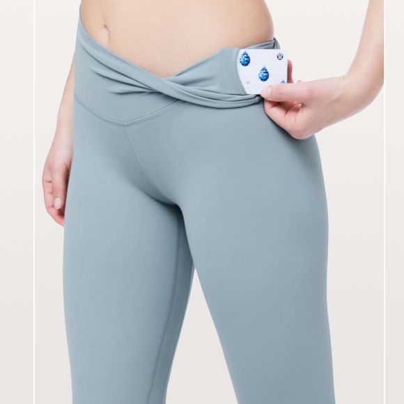 EUC Lululemon Align HR 28” Blue Leggings Size 4 - Picture 3 of 10